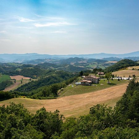ホテル Aura Relais ウルビーノ エクステリア 写真