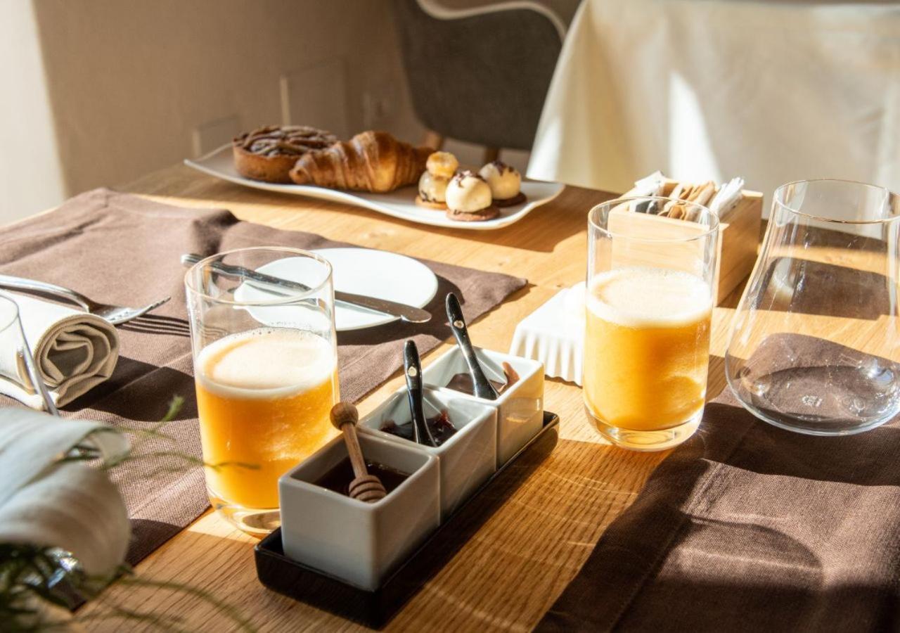 ホテル Aura Relais ウルビーノ エクステリア 写真